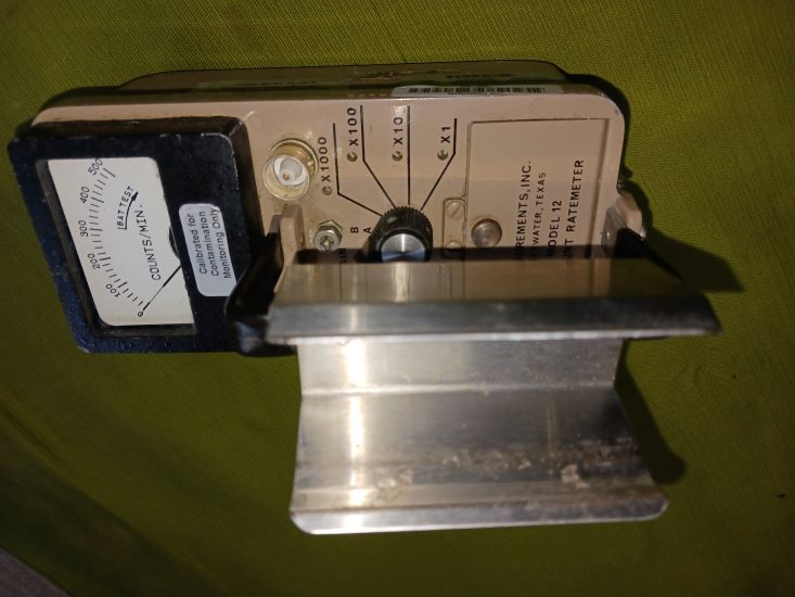 Ludlum Model 12 General Purpose Survey Meter -Older version