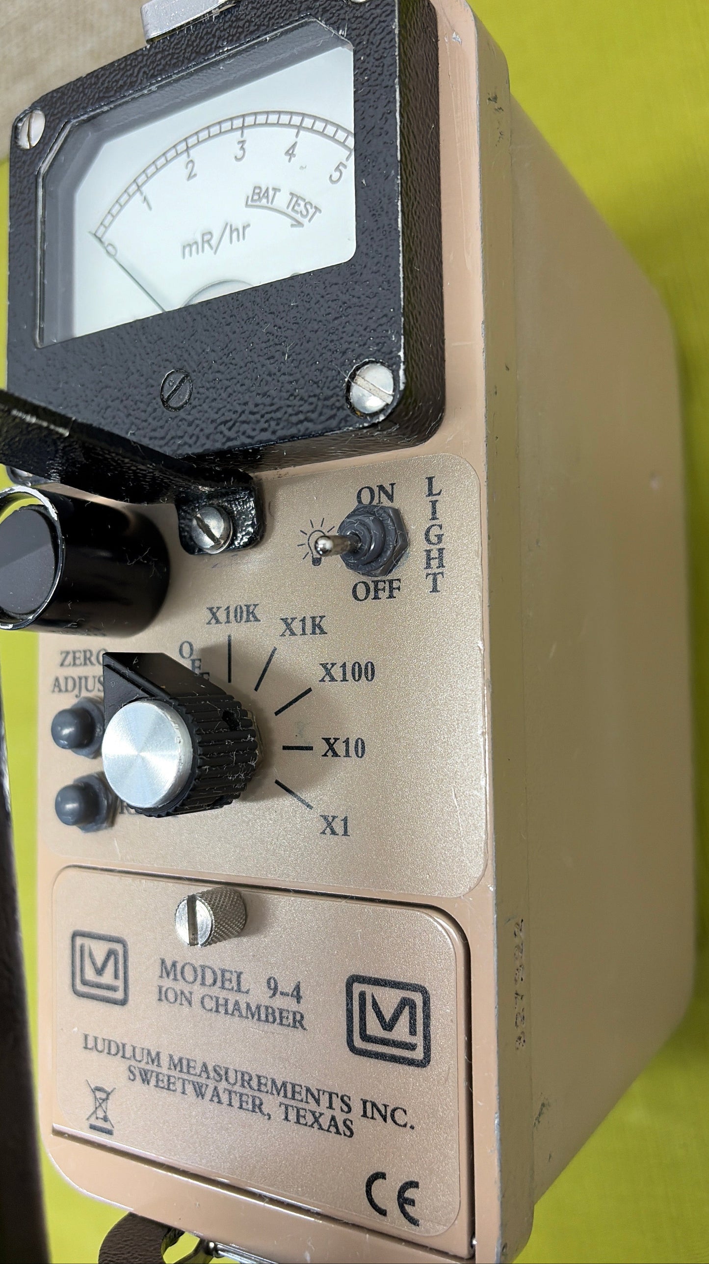 Ludlum Model 9-4 Ion Chamber