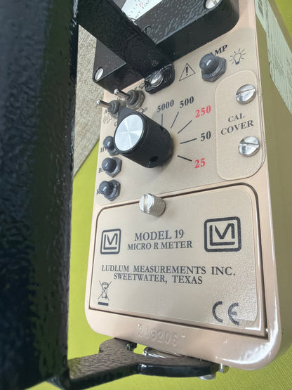 Ludlum Model 19 MicroR Meter