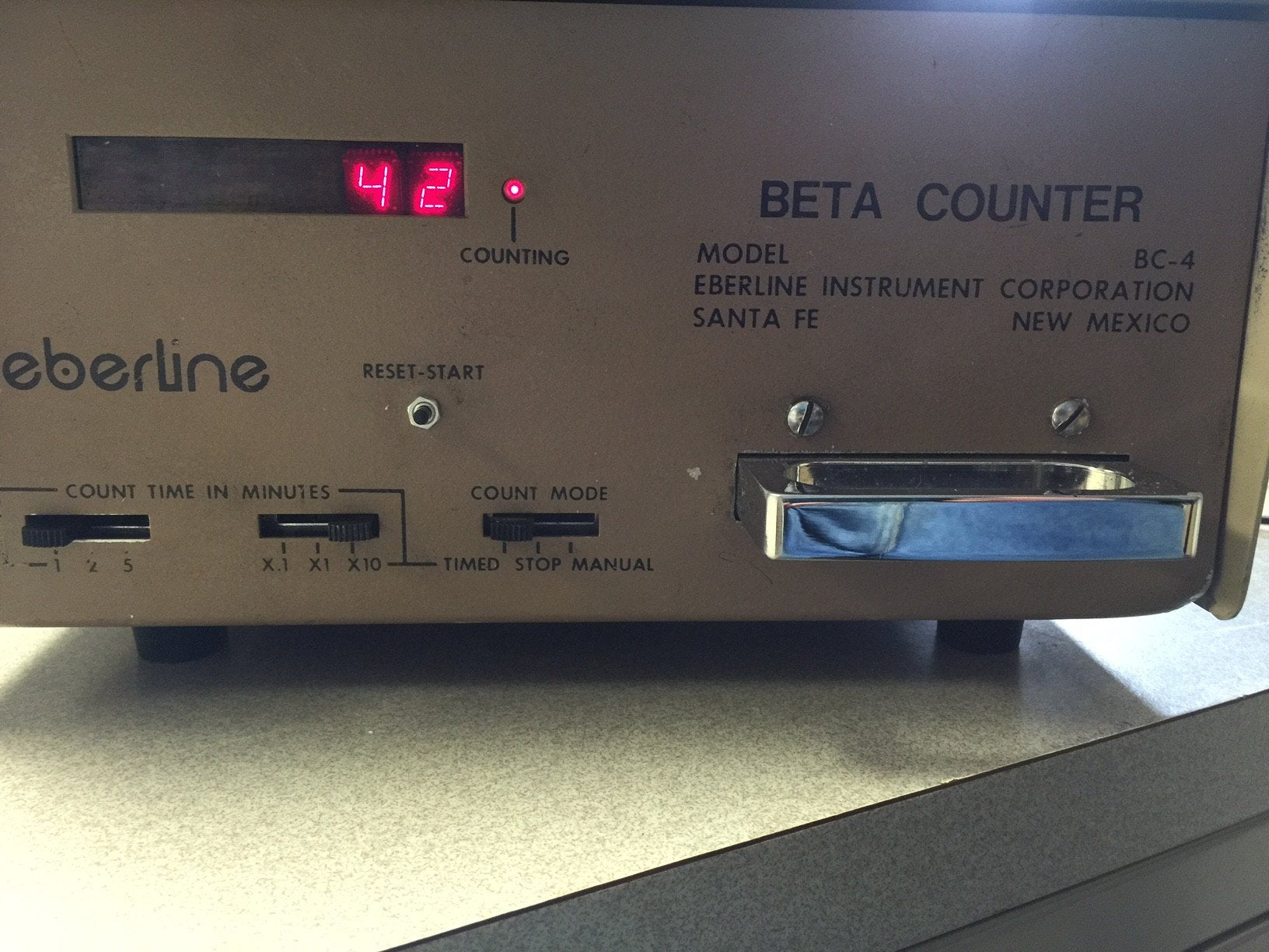 Eberline BC-4 Beta Counter