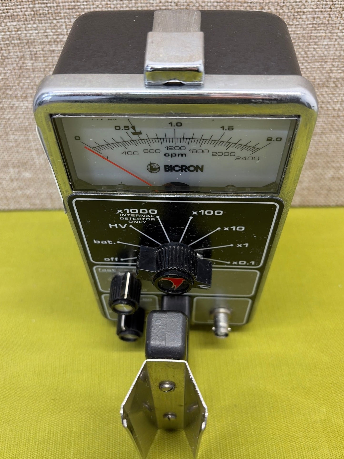 Bicron Surveyor 2000 Meter Geiger Counter
