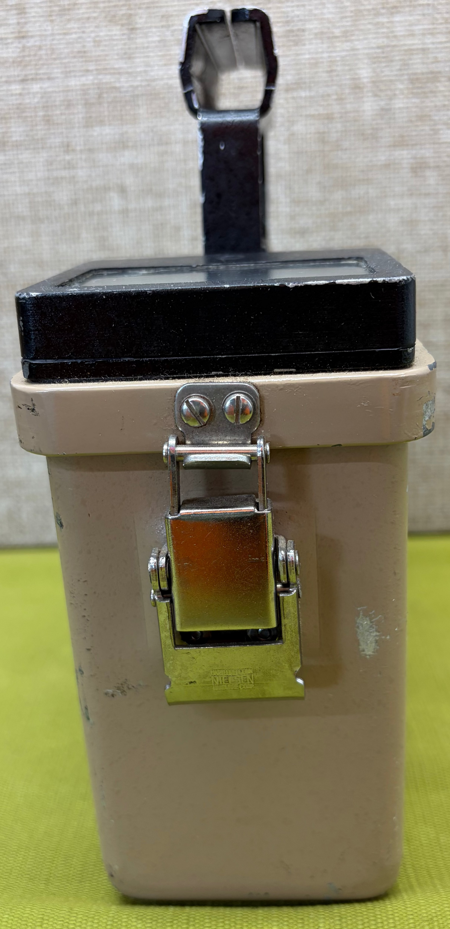 Ludlum Model 19 MicroR Meter - Classic Style - Blemished Glass