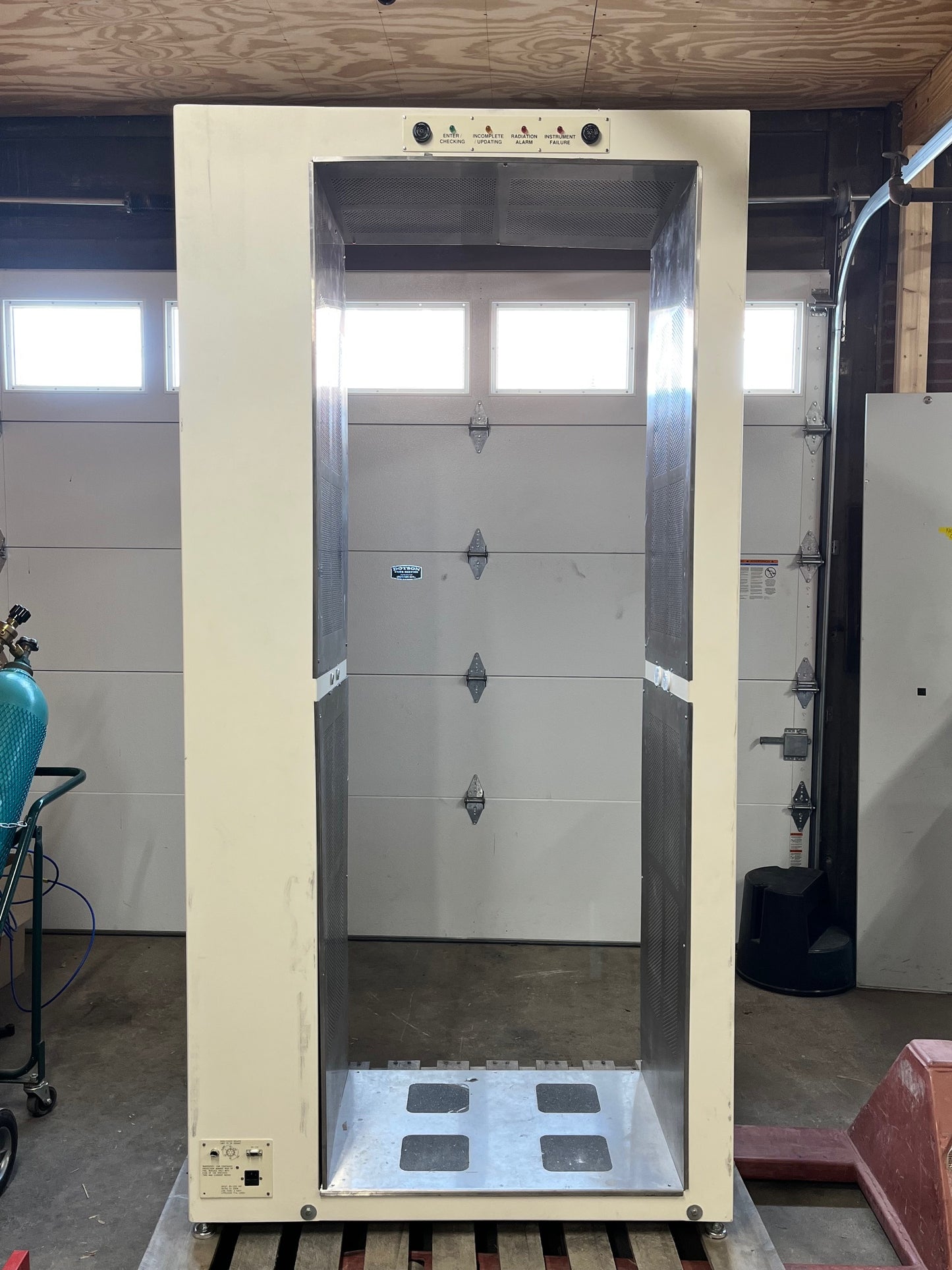 Ludlum Model 53 Portal Monitor (pre 2010 model)